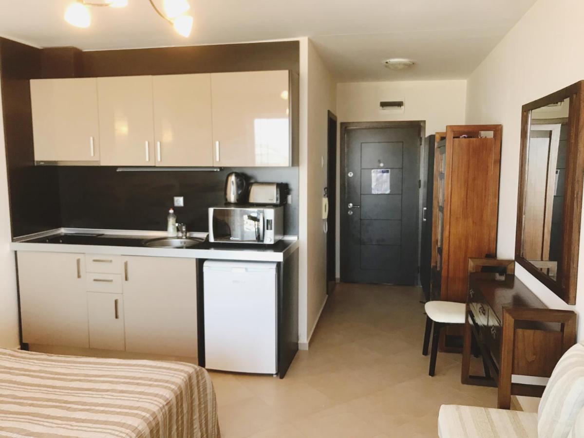 First Line Apartments Argo -Studio Room Front Sea View لوزينيتس المظهر الخارجي الصورة
