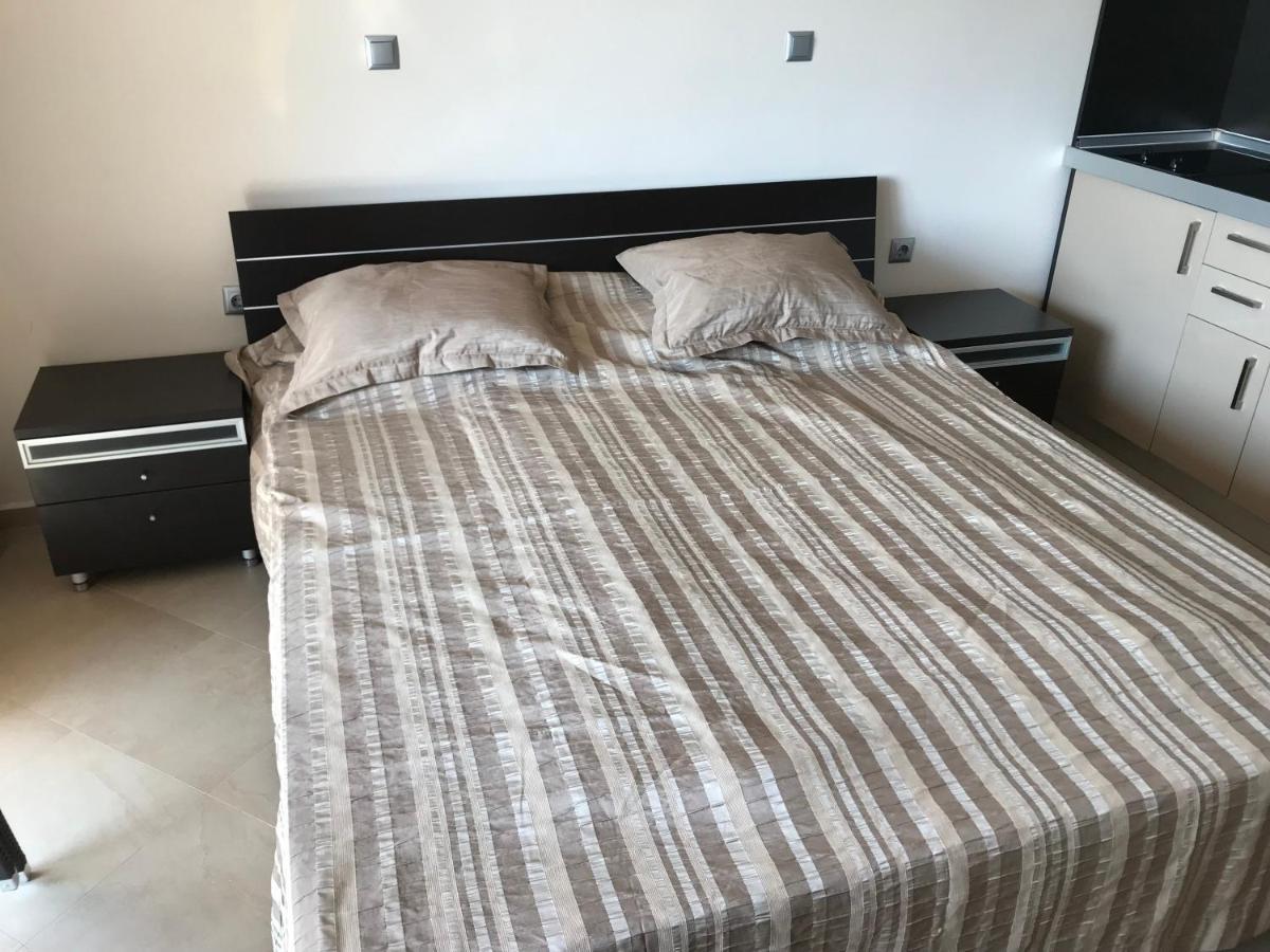 First Line Apartments Argo -Studio Room Front Sea View لوزينيتس المظهر الخارجي الصورة