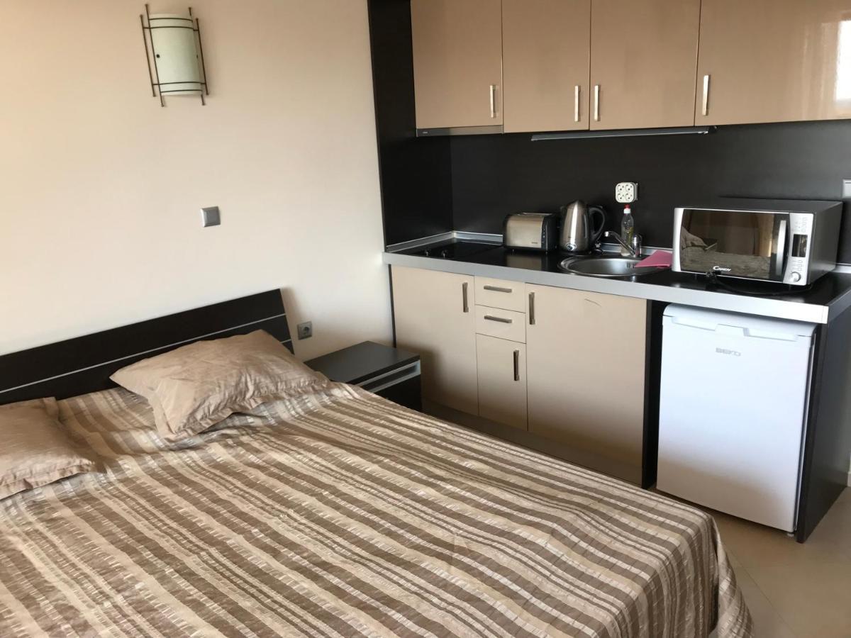 First Line Apartments Argo -Studio Room Front Sea View لوزينيتس المظهر الخارجي الصورة